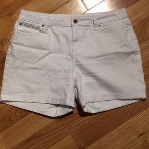 White Jennifer Lopez Boyfriend Short jean shorts